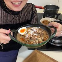 可能是拉麵、水波蛋和文字的圖像