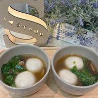 可能是粥、甜點和顯示的文字是「 AUT 100% 100% AP ICA N° N° BRASAL B 7-4 - 」的圖像