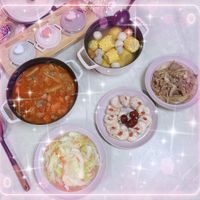 可能是火鍋、豆腐和文字的圖像