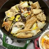 可能是豆腐、香菇和火鍋的圖像