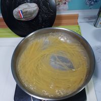 可能是麵和義大利麵的圖像