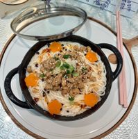 可能是豆腐、粥、火鍋、拉麵、麵和顯示的文字是「 식마 BRASIE ΤΛΝA SUT N° NN Be MASI ASI ትር ".ይ 」的圖像