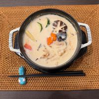 可能是麵、香菇、豆腐和文字的圖像