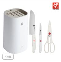 可能是熱水器和顯示的文字是「 9:38 LINE 效 ZWILLING D1o0 国 田 4件組」的圖像