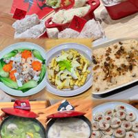 可能是豆腐、炒麵、粥和文字的圖像