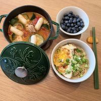 可能是豆腐、拉麵、水波蛋和文字的圖像