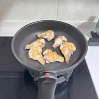 可能是食物和顯示的文字是「 SAKURA G-2522G 」的圖像