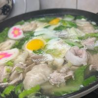 可能是拉麵、粥和水波蛋的圖像