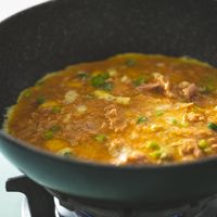 可能是牧羊人派、西班牙大鍋飯和歐姆蛋的圖像