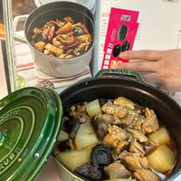可能是火鍋、香菇、豆腐和文字的圖像
