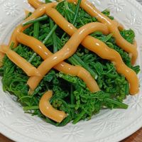 可能是拉麵、炒麵和文字的圖像