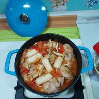 可能是豆腐、燉小牛膝和義大利麵的圖像
