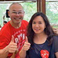 可能是一或多人、大家在微笑和文字的圖像