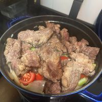 可能是快炒和肉排的圖像