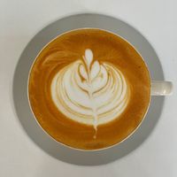 可能是咖啡和咖啡杯的圖像