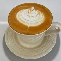 可能是咖啡杯和咖啡的圖像