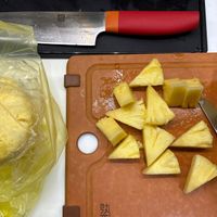 可能是食物和刀的圖像