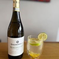 可能是飲料和文字的圖像