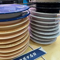 可能是壽司和顯示的文字是「 5 一天下寿司」的圖像