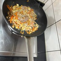 可能是拉麵和炒麵的圖像