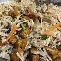 可能是豆腐、拉麵、炒麵和麵的圖像