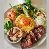 可能是顯示的文字是「 Breakfast Breakfast3月1日 3月1日 小 SAKURA FUJIWARA good morning> X 老王的早餐 早安 早安！3月 早安！3月！第一份早餐 3月 第一份早餐」的圖像