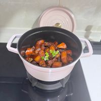可能是燉小牛膝的圖像