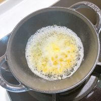 可能是歐姆蛋、水波蛋和蛋黃的圖像
