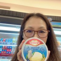 可能是義式冰淇淋和文字的圖像