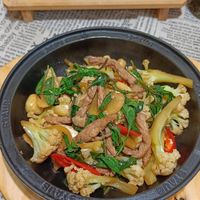 可能是炒麵和文字的圖像