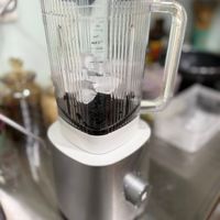 可能是泡茶器和研磨機的圖像