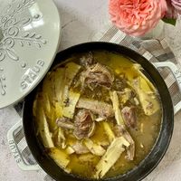 可能是燉小牛膝的圖像