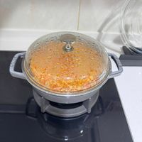 可能是顯示的文字是「 STAUP STAUB STAUB SRE rлB SAKURA G-2522G 」的圖像
