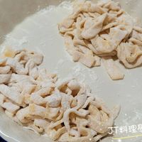 可能是義大利麵和文字的圖像