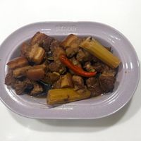 可能是燉小牛膝的圖像