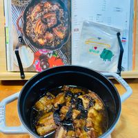 可能是豆腐、香菇、火鍋和文字的圖像