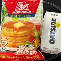 可能是顯示的文字是「 ਦিੰਜ MORINAGA ホッ ホットケーキミックス ミックス ワス 燕麥奶 บ Original 중 MA 200ml ヨックスには 卵も使って いません かる～く混せる 50g ふんわ 永. くホットケーキミックス ワス 不添加蔗糖 全素可食」的圖像