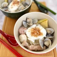 可能是拉麵、豆腐、麵和粥的圖像