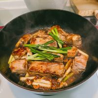 可能是燉小牛膝的圖像