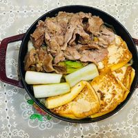 可能是豆腐、火鍋和文字的圖像