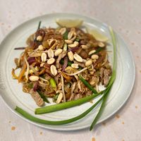 可能是麵和炒麵的圖像