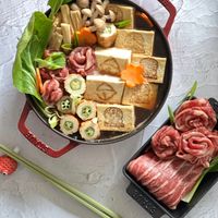 可能是豆腐、火鍋和文字的圖像
