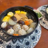 可能是拉麵、火鍋和豆腐的圖像