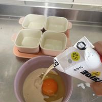 可能是蛋黃、水波蛋和文字的圖像