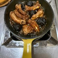 可能是燉小牛膝的圖像
