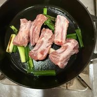 可能是燉小牛膝的圖像