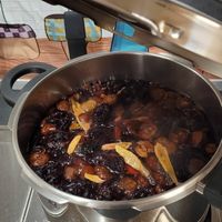 可能是泡茶器和文字的圖像