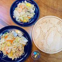 可能是炒麵、義大利麵和顯示的文字是「 10 IOStaul Staul 」的圖像