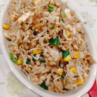可能是炒飯和印度香料飯的圖像