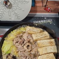 可能是‎豆腐、拉麵、火鍋、麵和‎顯示的文字是「 ‎مرحتت 00လဲ JT料理學 J料理學習日記？‎ 」‎‎ 的圖像